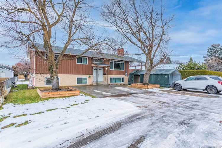 714 Young Road Kelowna, BC V1W1A8