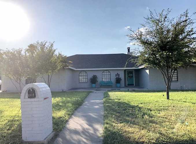 316 N Broadview Del Rio, TX 78840