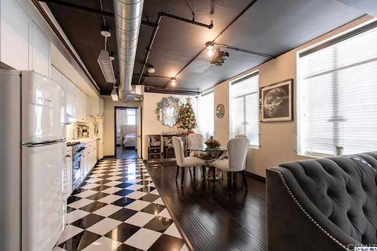 6253 Hollywood Boulevard #801 East Los Angeles, CA 90028