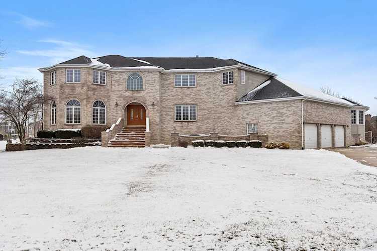 13020 Parker Rd Lemont, IL 60439
