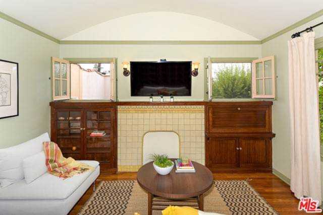 926 Maltman Avenue Los Angeles, CA 90026