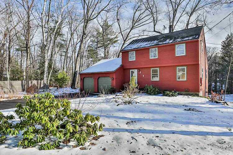 14 Torrey Rd Nashua, NH 03063