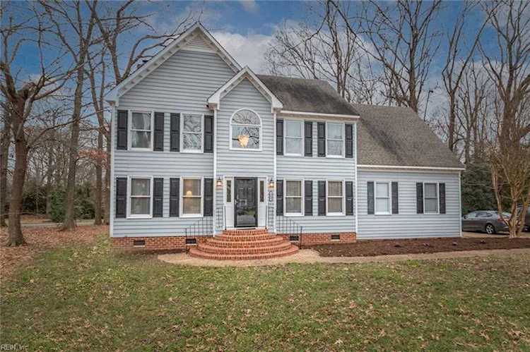 308 Clipper Creek Ln Smithfield, VA 23430