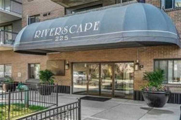 225 25 Ave SW #404 Calgary, AB T2S 2V2