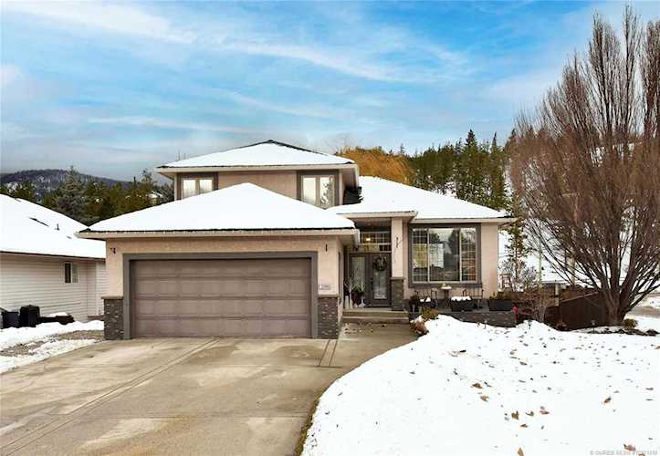2086 Sunview Drive West Kelowna, BC V1Z3P9