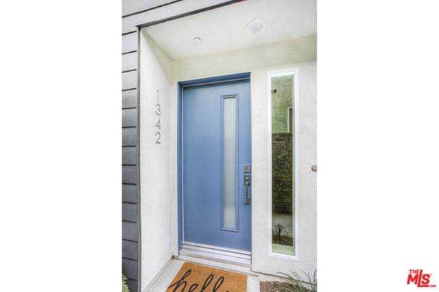 1340 1/2 N Sycamore Avenue Hollywood, CA 90028