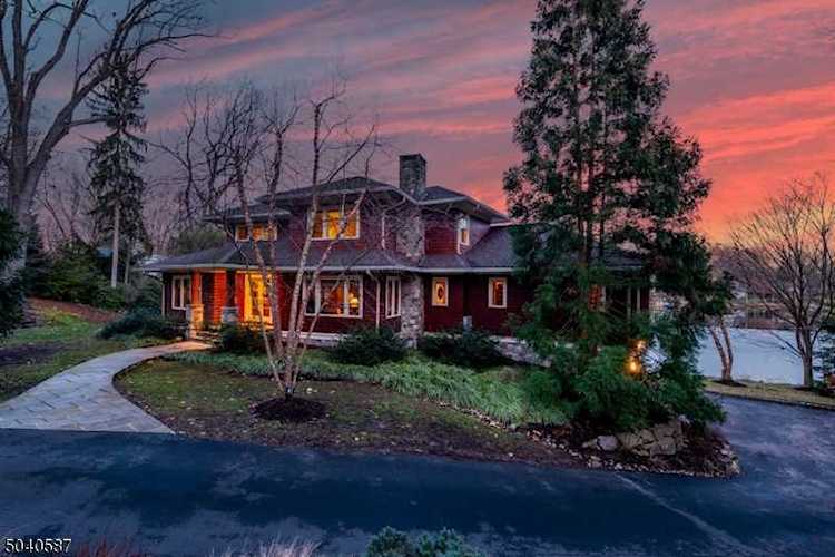 48 W Shore Rd Mountain Lakes Boro, NJ 07046