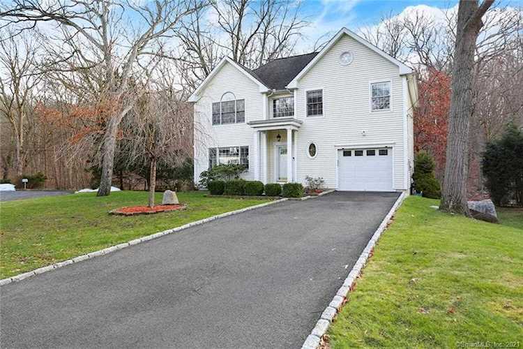 15 Dzamba Grove Stamford, CT 06903