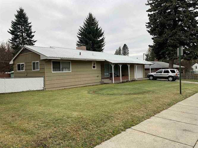 712 E Crawford St Deer Park, WA 99006