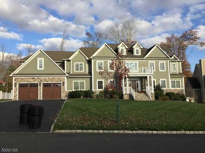 4 Lillian Ct Berkeley Heights Twp., NJ 07922