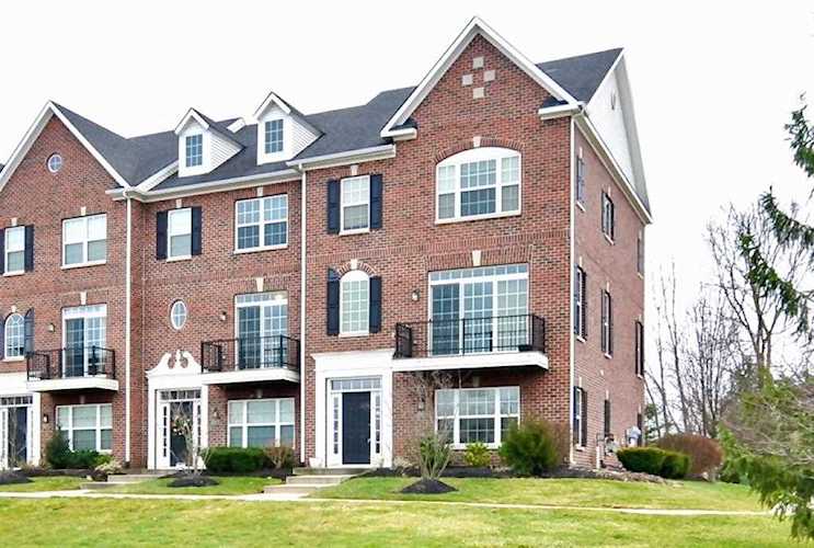 11900 Riley Dr #5 Zionsville, IN 46077