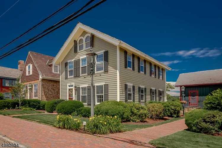 19 Murray Hill Sq New Providence Boro, NJ 07974