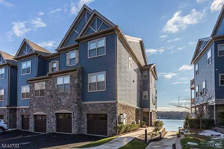 501 Mariners Pointe Hopatcong Boro, NJ 07843