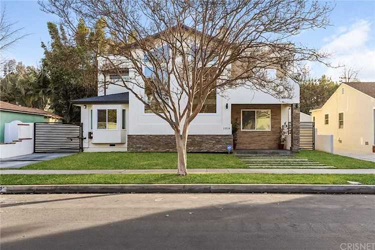 13514 Morrison Street Sherman Oaks, CA 91423