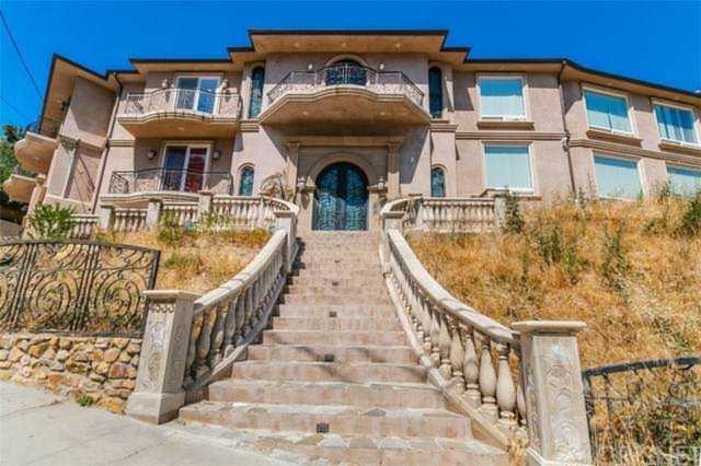 4533 Grimes Place Encino, CA 91316