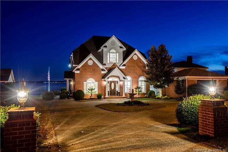 1343 Laurens Rd Gloucester Point, VA 23062