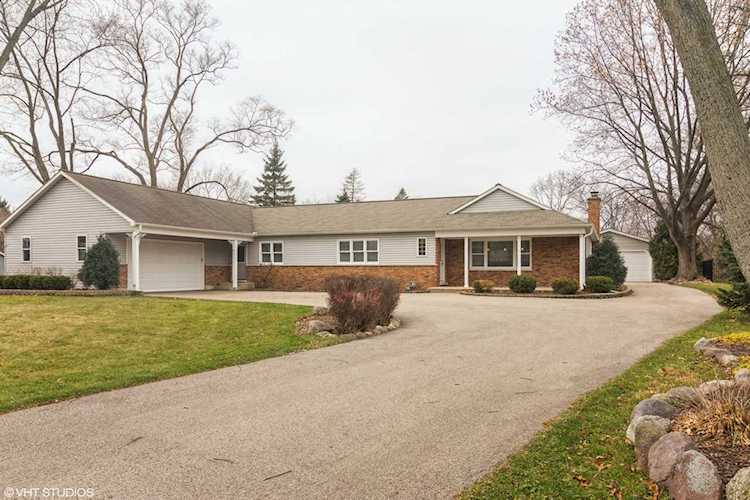 7033 Willow Spring Rd Long Grove, IL 60060