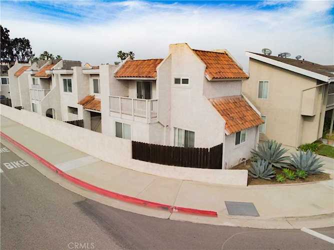 16981 Hoskins Lane Huntington Beach, CA 92649