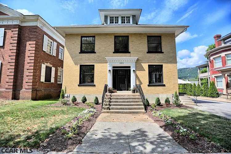 221 N Allegheny Street Bellefonte, PA 16823