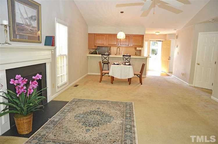 5113 Hogans Way Clayton, NC 27520