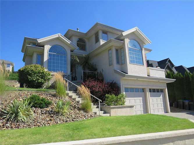 2368 Nahanni Court Kelowna, BC V1V1N1