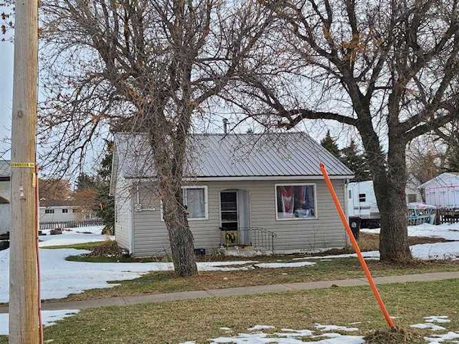 325 N 100 W St Raymond, AB T0K 2S0