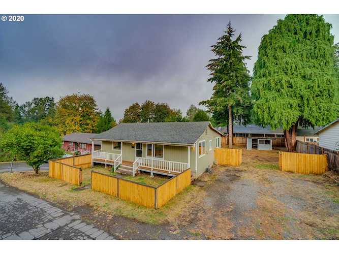 1401 Pierce St Oregon City, OR 97045
