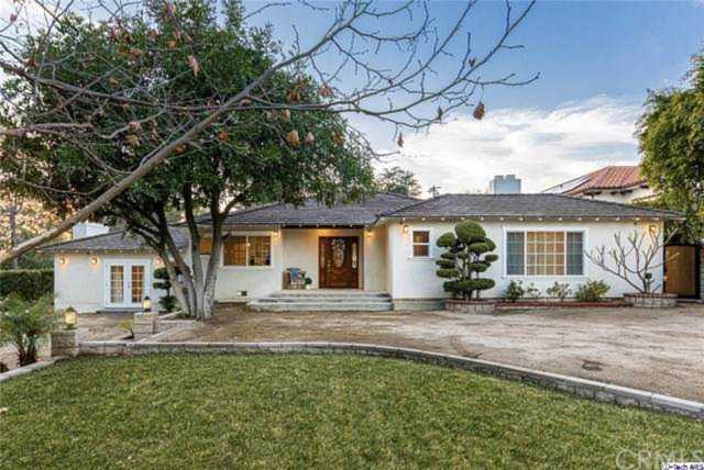 5101 La Canada Boulevard La Canada Flintridge, CA 91011