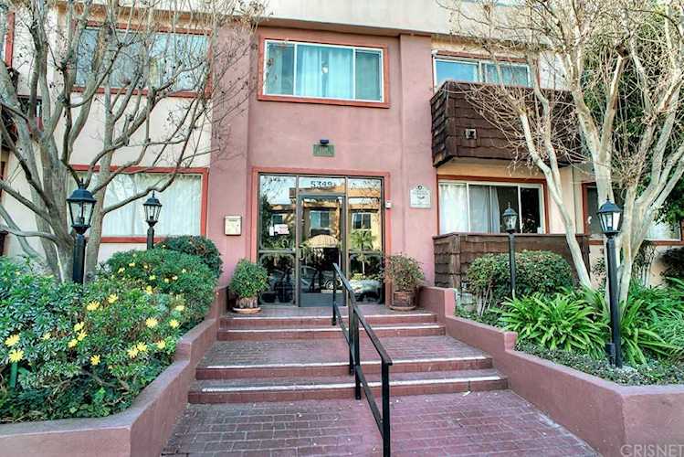 5349 Newcastle Avenue #16 Encino, CA 91316