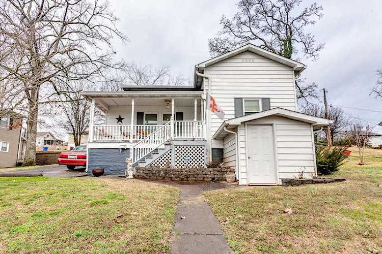 961 Maple St Alcoa, TN 37701