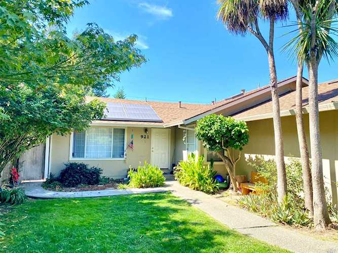 921 Temple Avenue Santa Rosa, CA 95404 | MLS 22022938 Photo 1