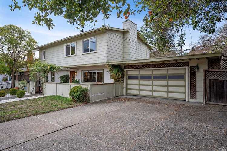 3 Sunnyhill Road Novato, CA 94945