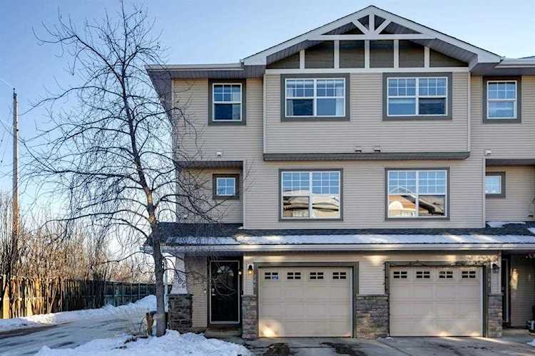 266 Inglewood Grove SE Calgary, AB T2G 5R4