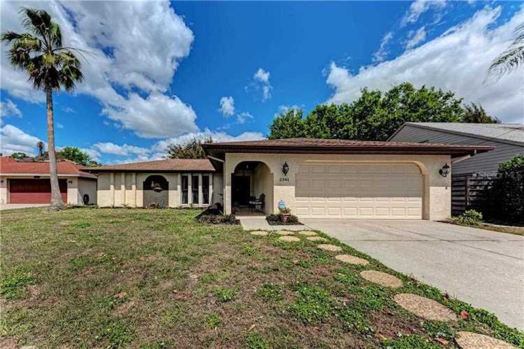 2341 Hibiscus Ct Sarasota, FL 34239