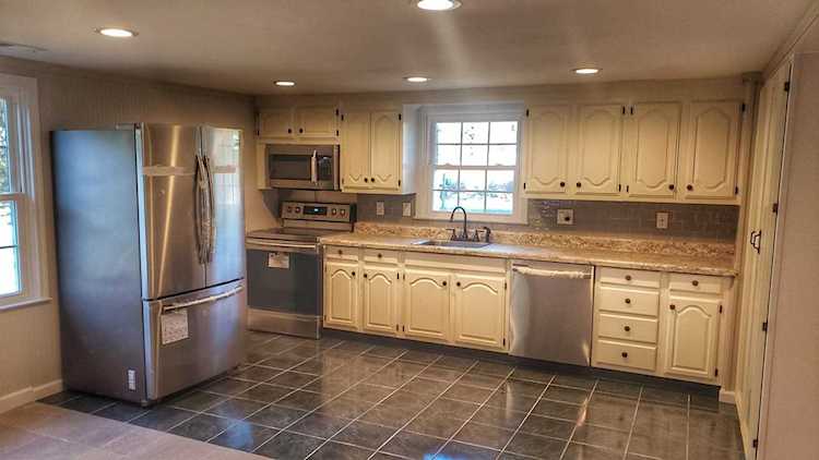 5975 Drayton St Ravenel, SC 29470