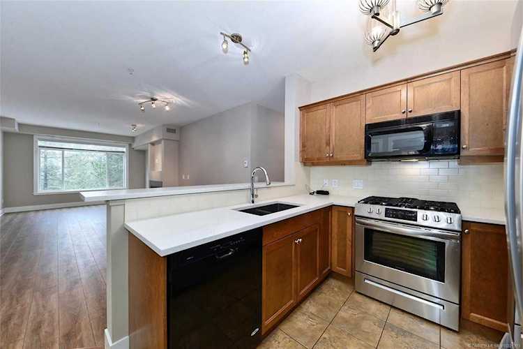 2532 Shoreline Drive Lake Country, BC V4V2N8