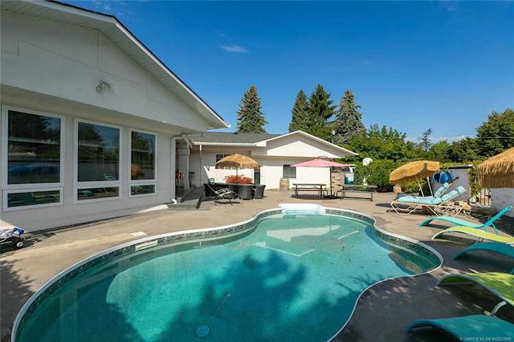409 Sarsons Road Kelowna, BC V1W1C3