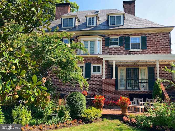 4202 Greenway Baltimore, MD 21218