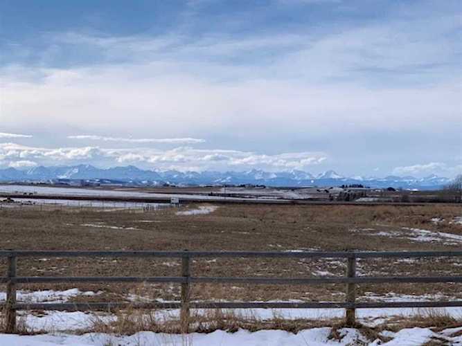 378052 Tiki Ranch Place W Okotoks, AB T1S 1A1