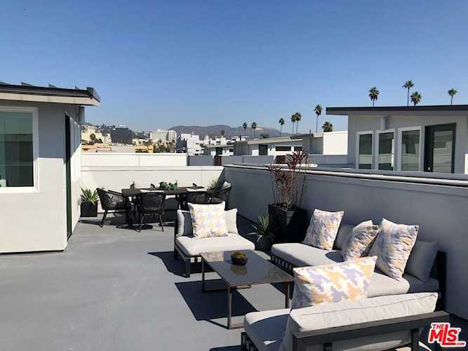 1138 W Alma Lane Hollywood, CA 90038
