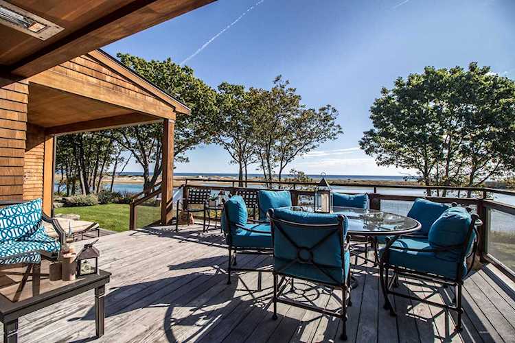 17 Seagrass Ln Ogunquit, ME 03907