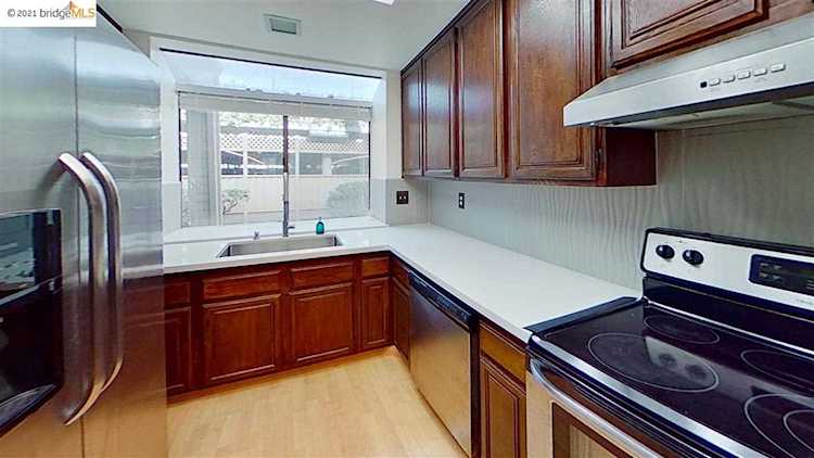 6216 Buena Vista Dr Newark, CA 94560