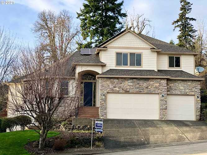 827 N P Ct Washougal, WA 98671