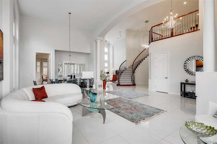 10230 Longview Dr Lone Tree, CO 80124