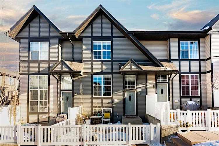 205 New Brighton Villas SE Calgary, AB T2Z 0T6