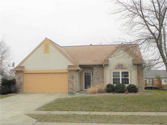 8452 Inland Dr Avon, IN 46123