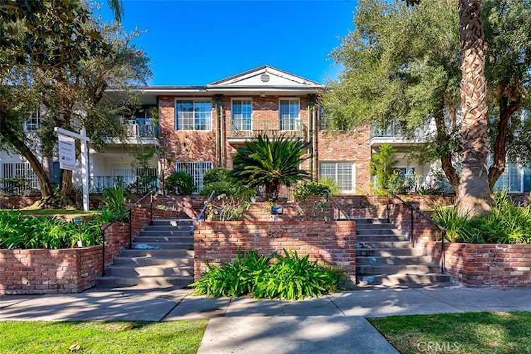 837 S Windsor Boulevard #4 Los Angeles, CA 90005