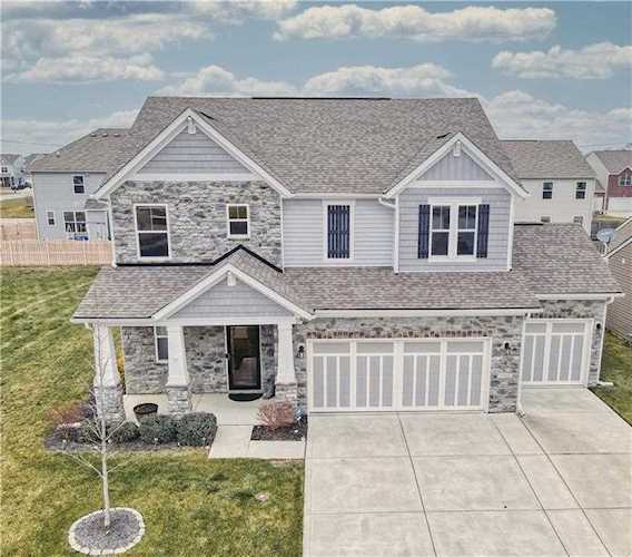 5768 Open Fields Dr Whitestown, IN 46075