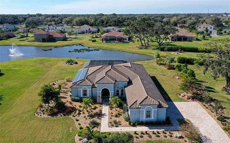 4820 Vasca Dr Sarasota, FL 34240