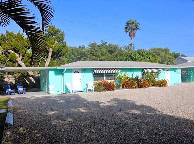 571 Saint Judes Dr #8 Longboat Key, FL 34228